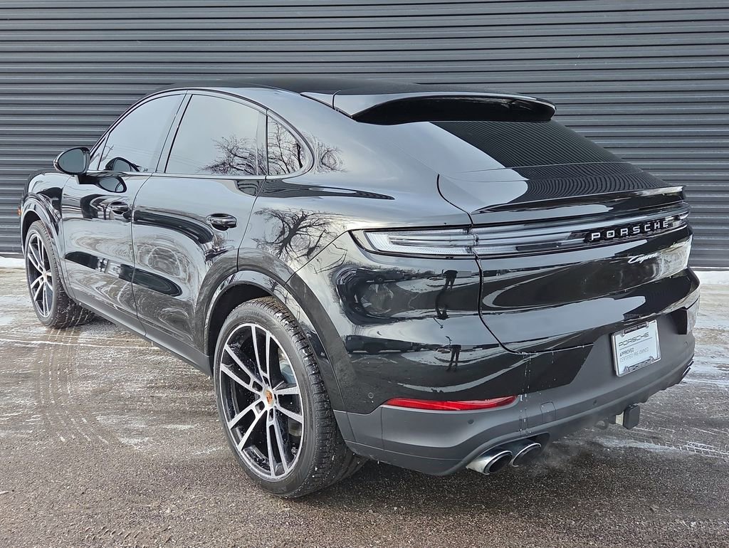 Certified 2025 Porsche Cayenne Coupe image 3