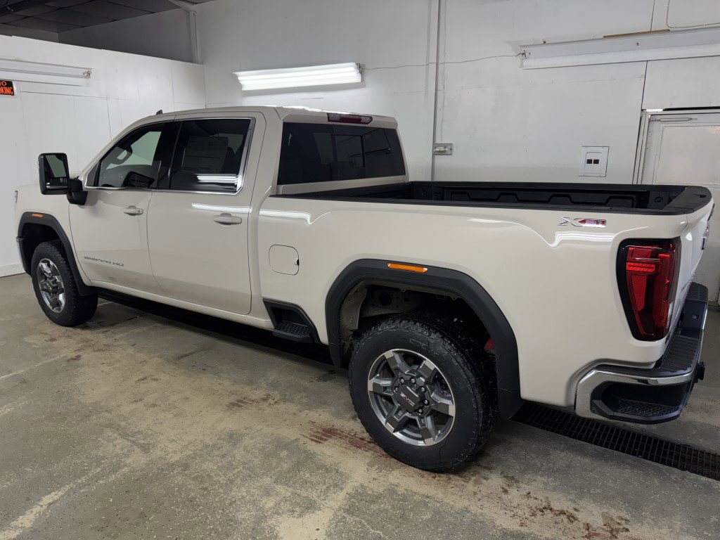 New 2026 GMC Sierra 2500 SLE image 5