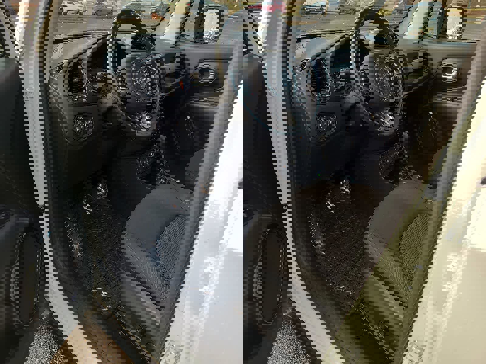 Used 2023 Jeep Renegade Altitude w/ Sun/Sound Group image 10