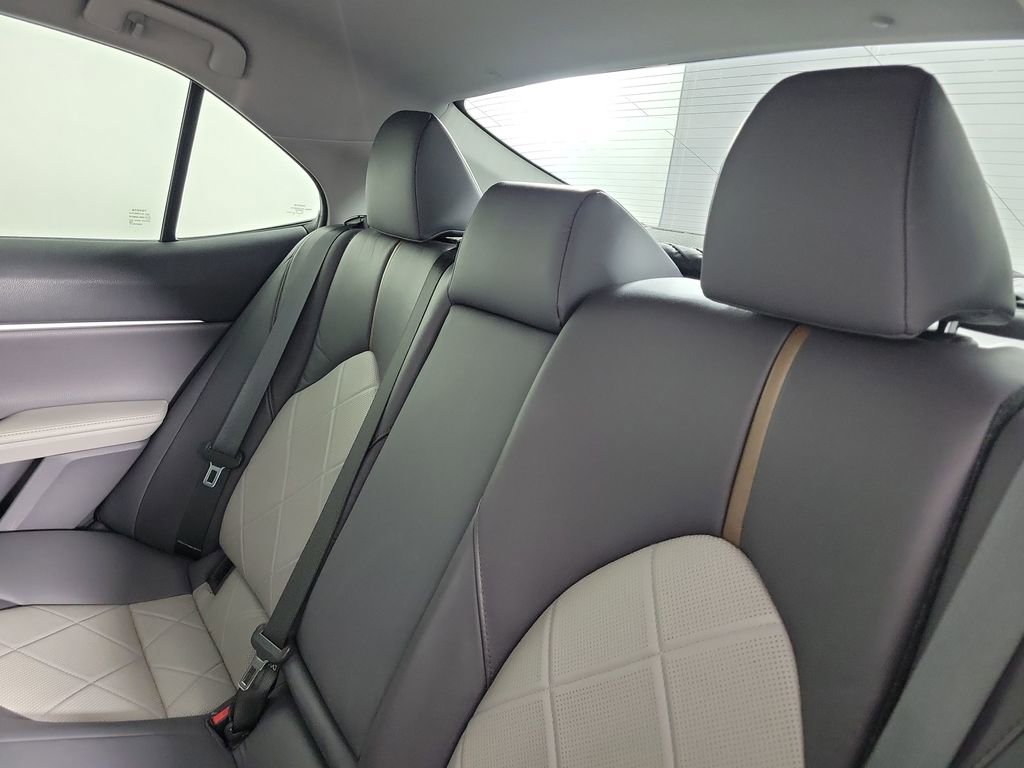 Certified 2019 Toyota Camry XLE FWD image 23