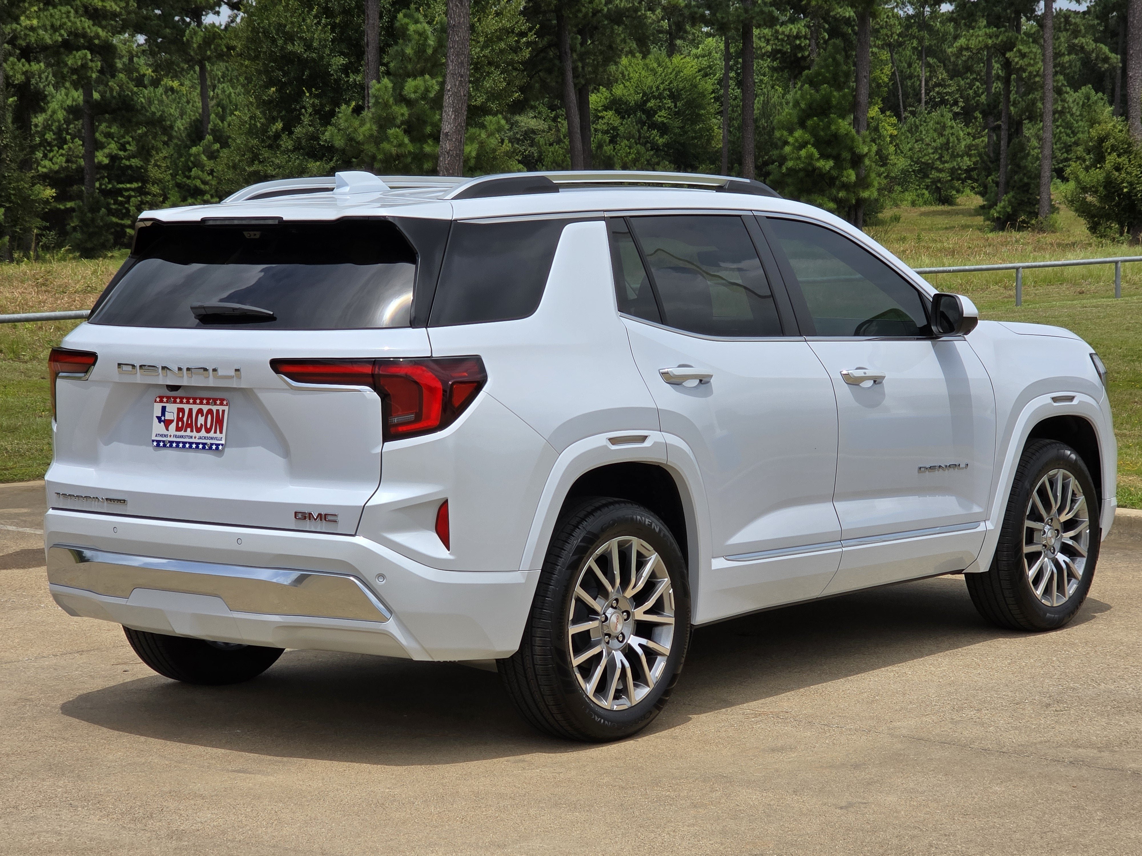 New 2027 GMC Terrain Denali AWD/4WD image 3