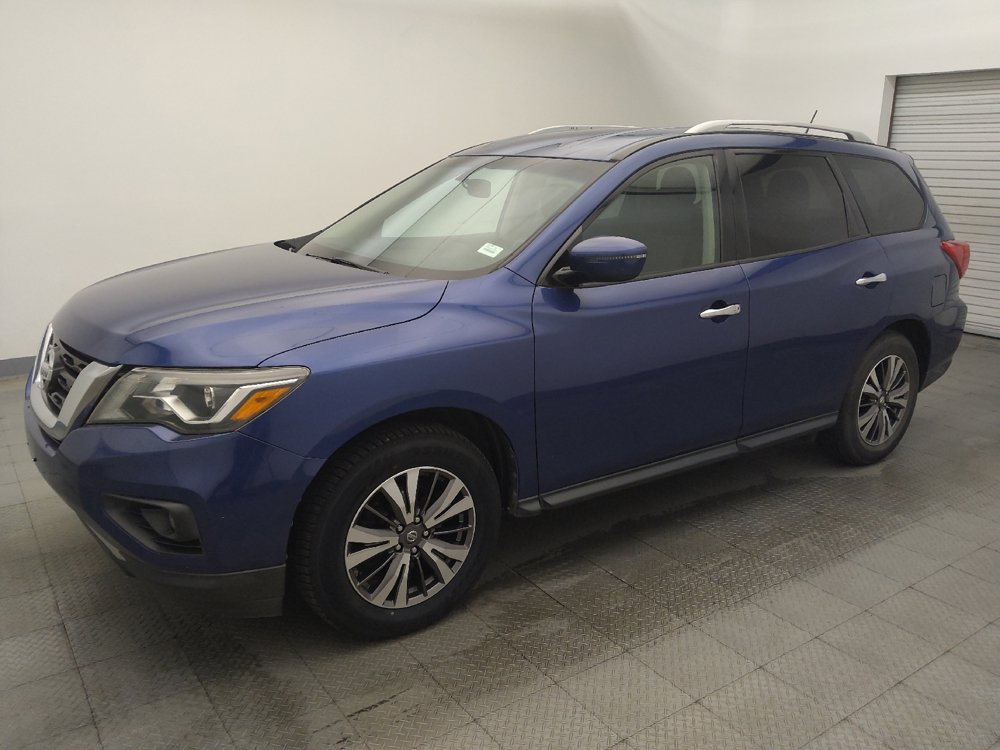 Used 2018 Nissan Pathfinder SV FWD image 2
