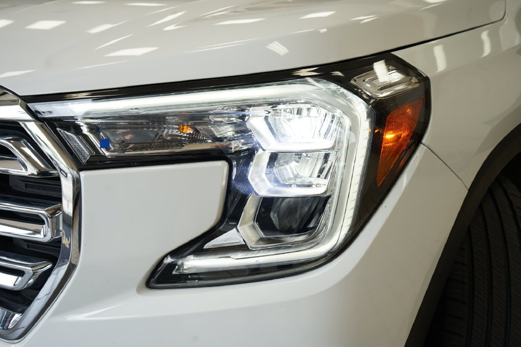 Used 2023 GMC Terrain SLT FWD image 21