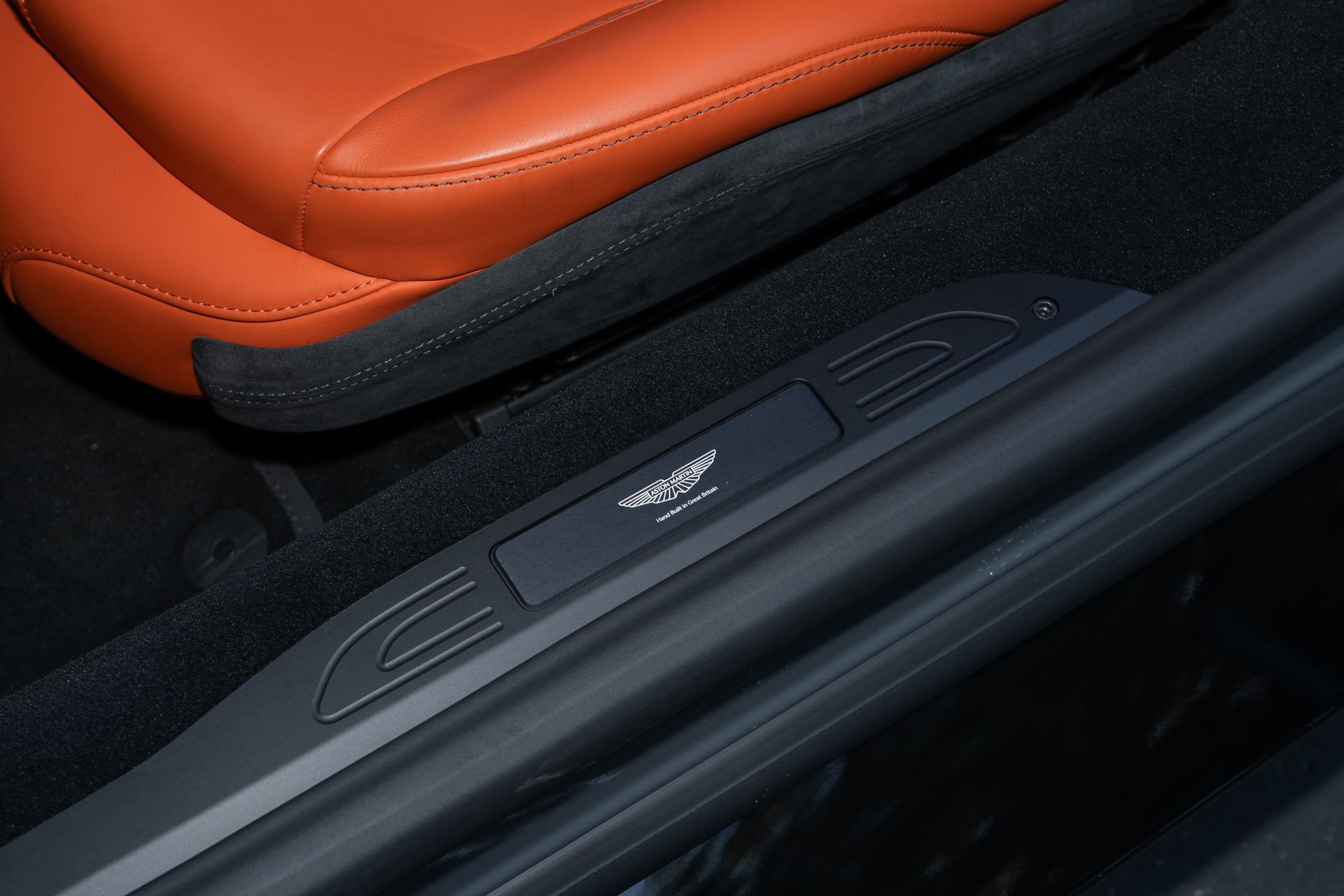 Used 2025 Aston Martin V8 Vantage Coupe image 18