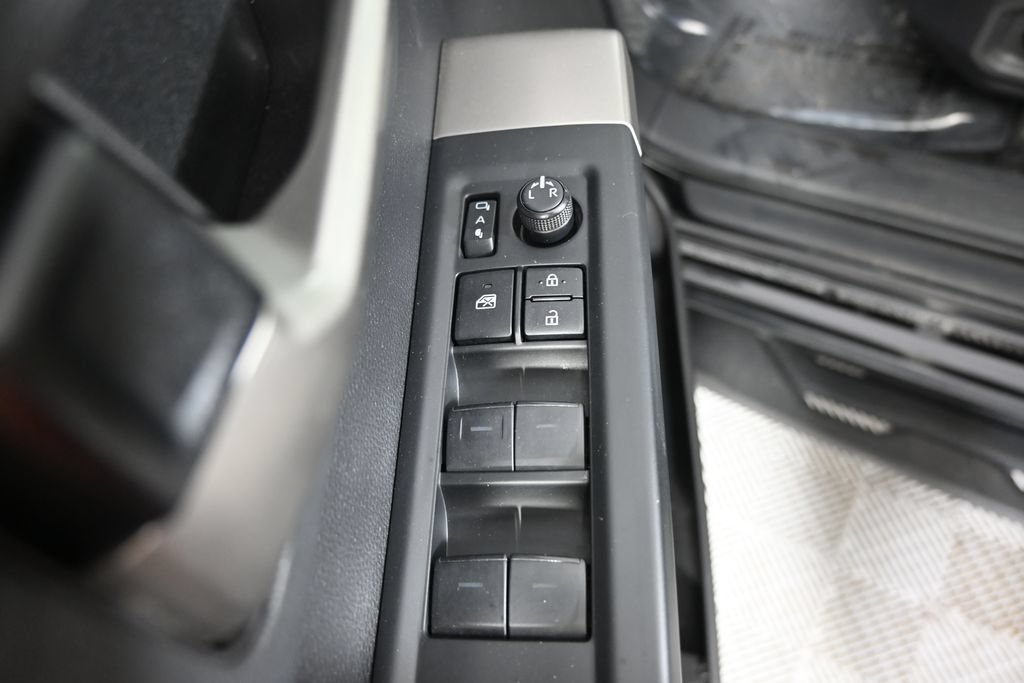 Used 2022 Toyota Tundra Limited AWD/4WD image 19