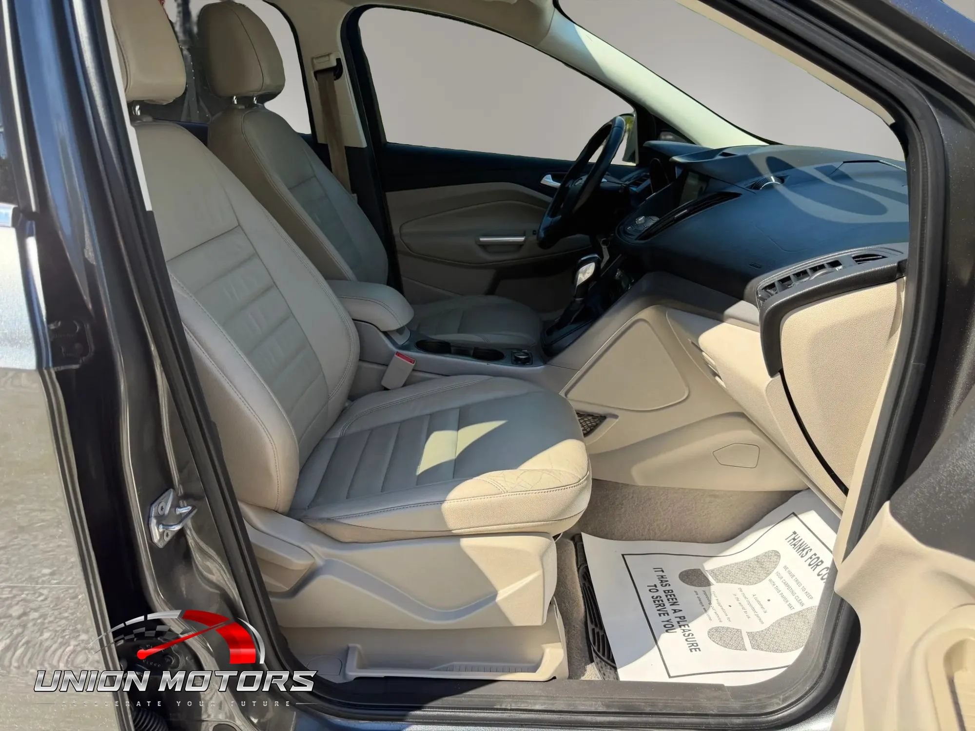 Used 2016 Ford Escape SE w/ SE Leather Comfort Package FWD image 18