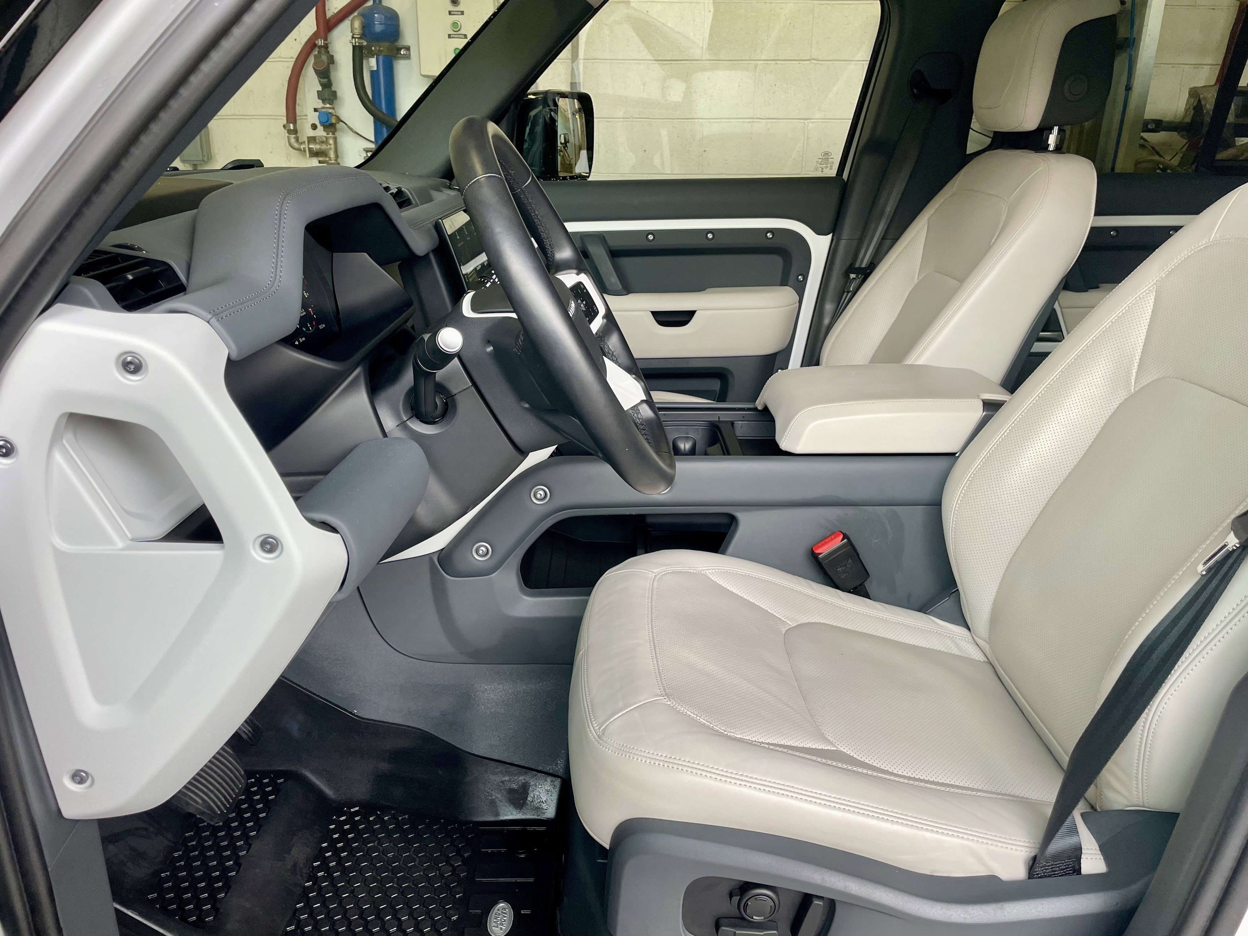 Certified 2024 Land Rover Defender 110 SE image 14