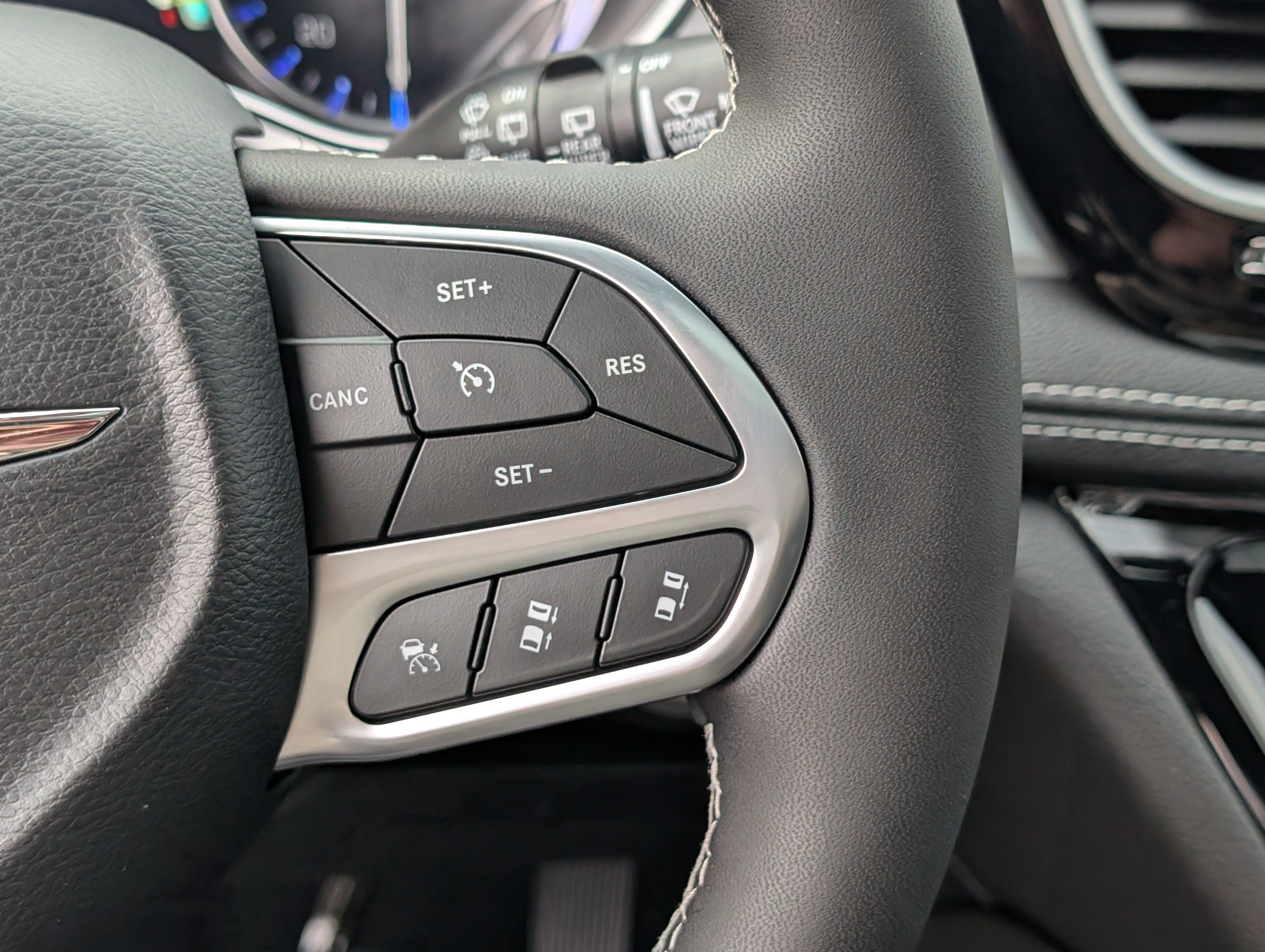 New 2026 Chrysler Pacifica Limited AWD/4WD image 26