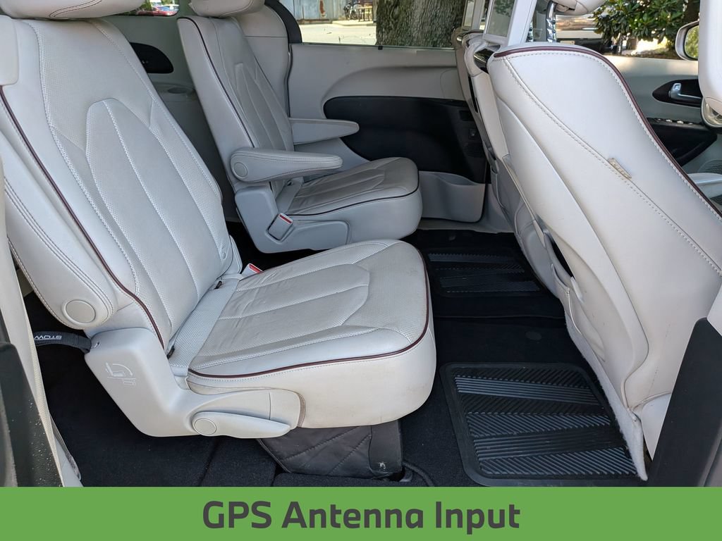 Used 2017 Chrysler Pacifica Limited FWD image 25