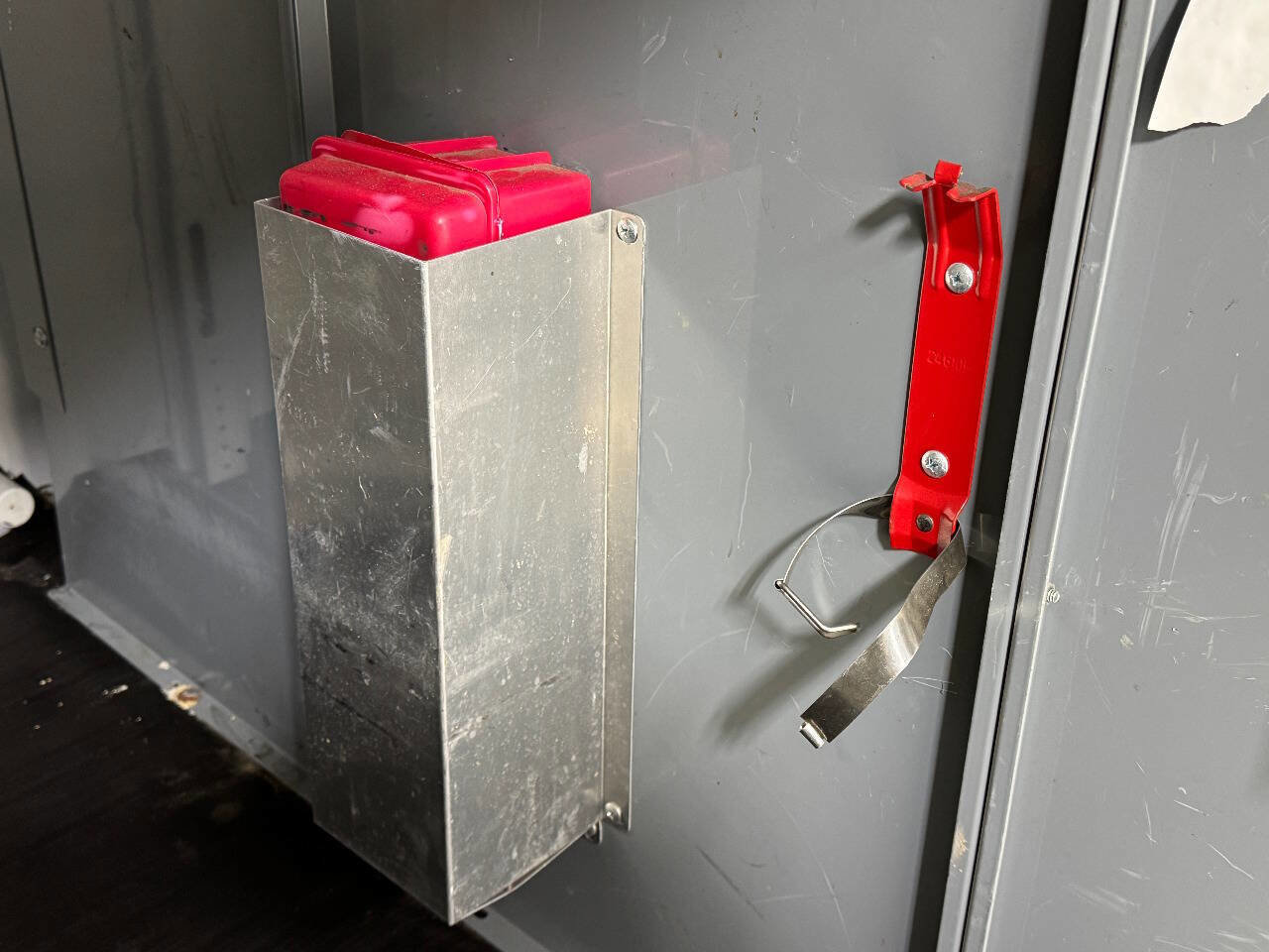 Used 2013 Chevrolet Express 1500 image 38