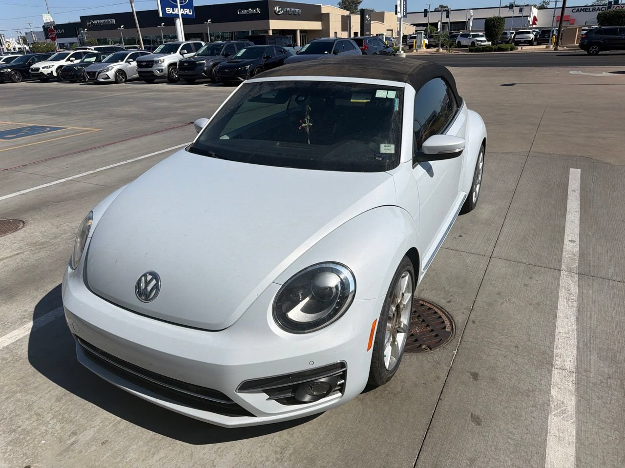 Used 2018 Volkswagen Beetle 2.0T SE FWD image 2