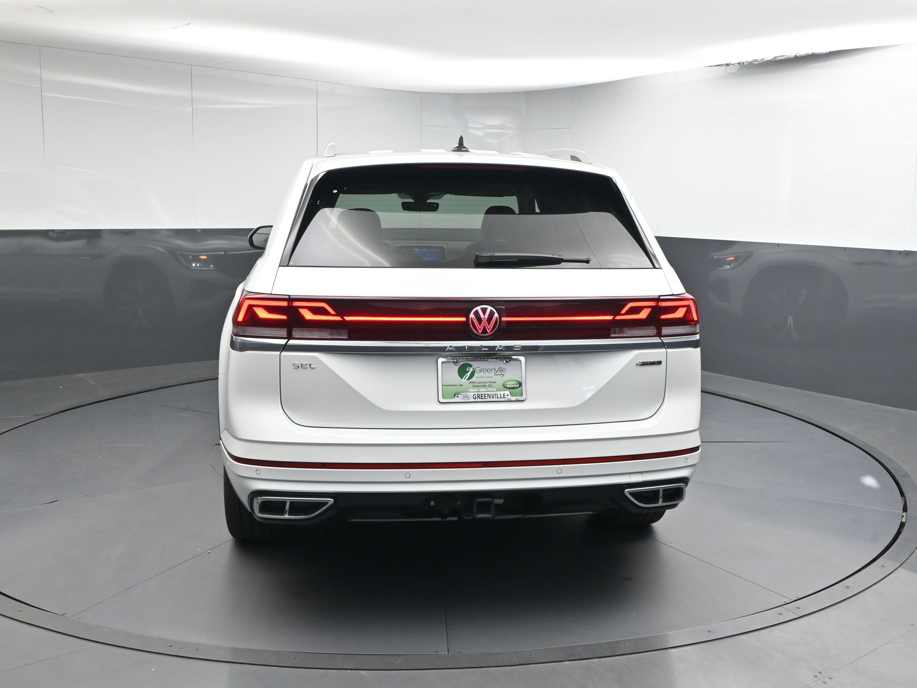 Used 2025 Volkswagen Atlas SEL Premium R-Line image 23