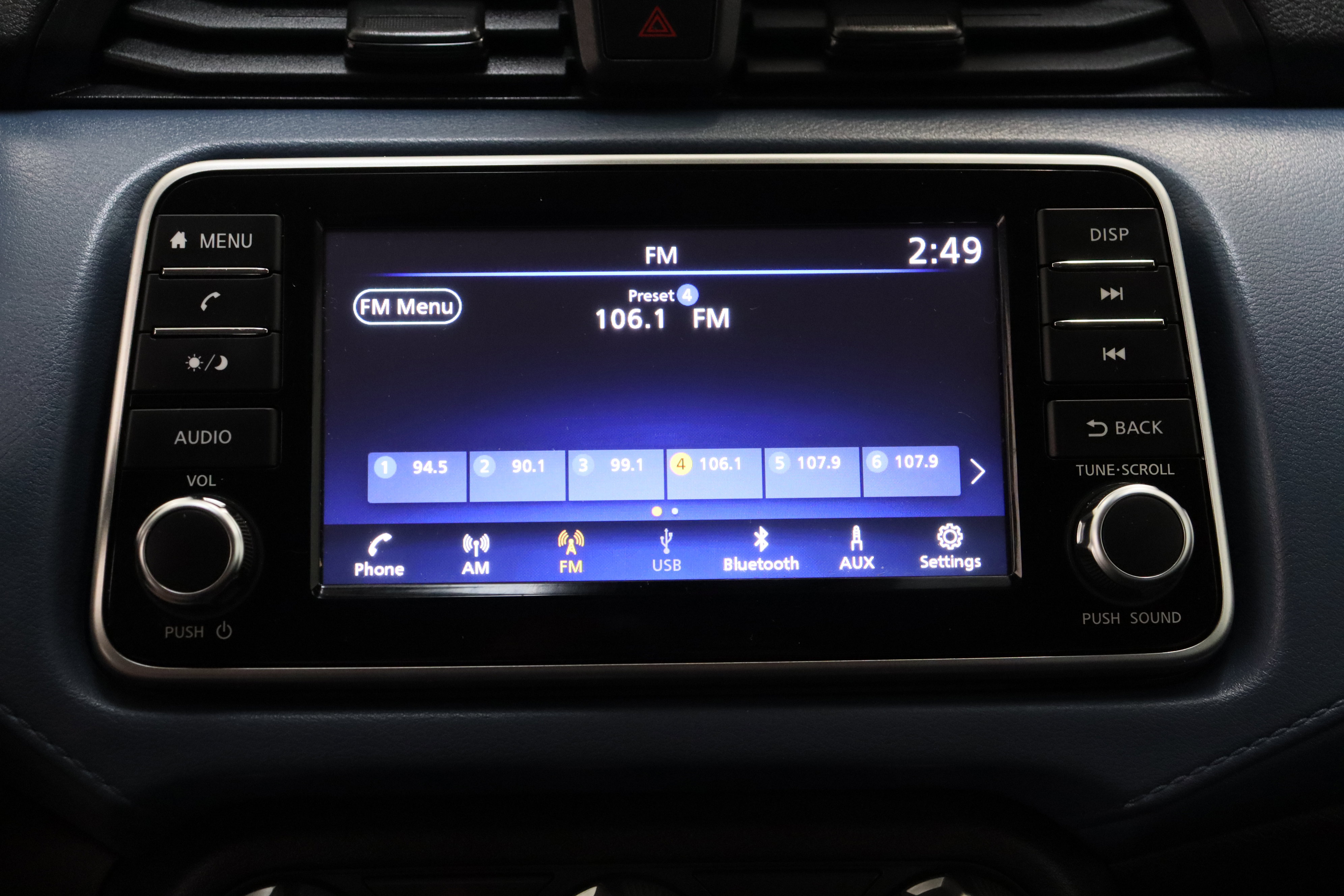 Used 2025 Nissan Versa SV w/ Trunk Package image 18