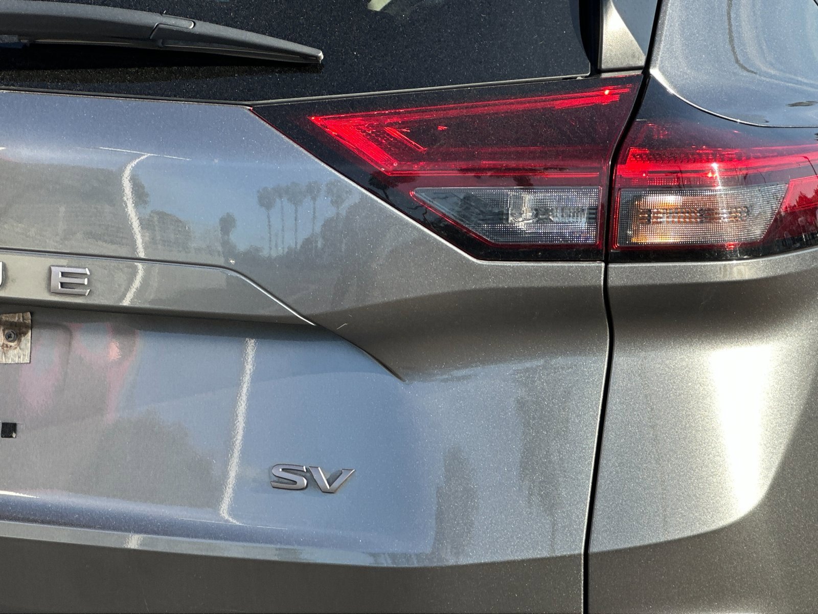 Used 2024 Nissan Rogue SV image 25