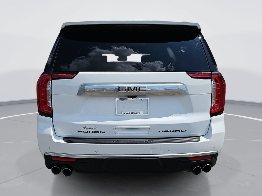 Used 2024 GMC Yukon Denali w/ Advanced Technology Package AWD/4WD image 5