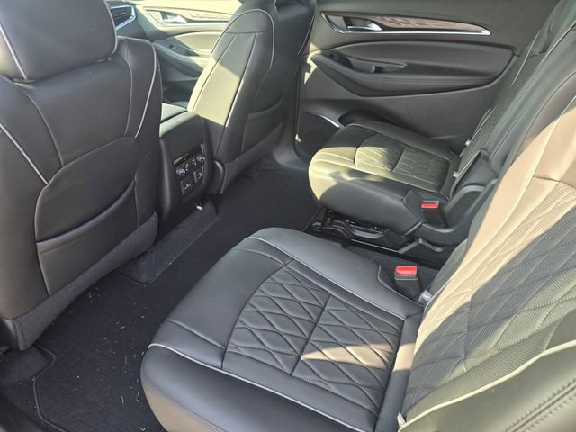 Used 2024 Buick Enclave Avenir image 13
