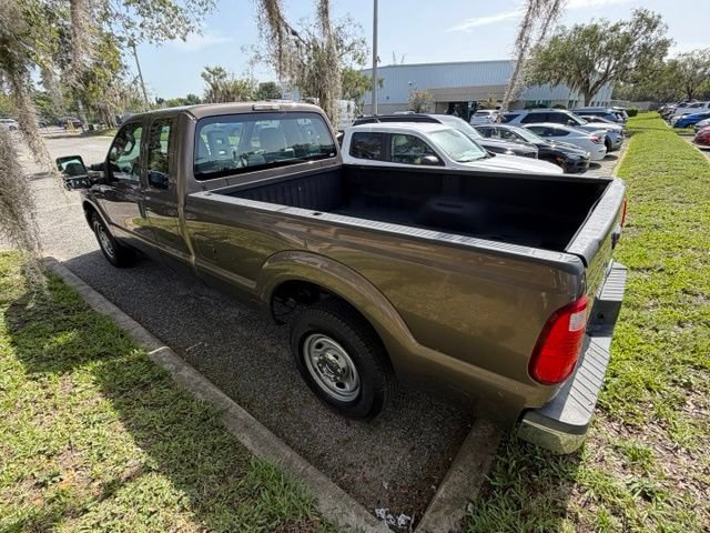 Used 2016 Ford F250 XL w/ Power Equipment Group RWD image 4