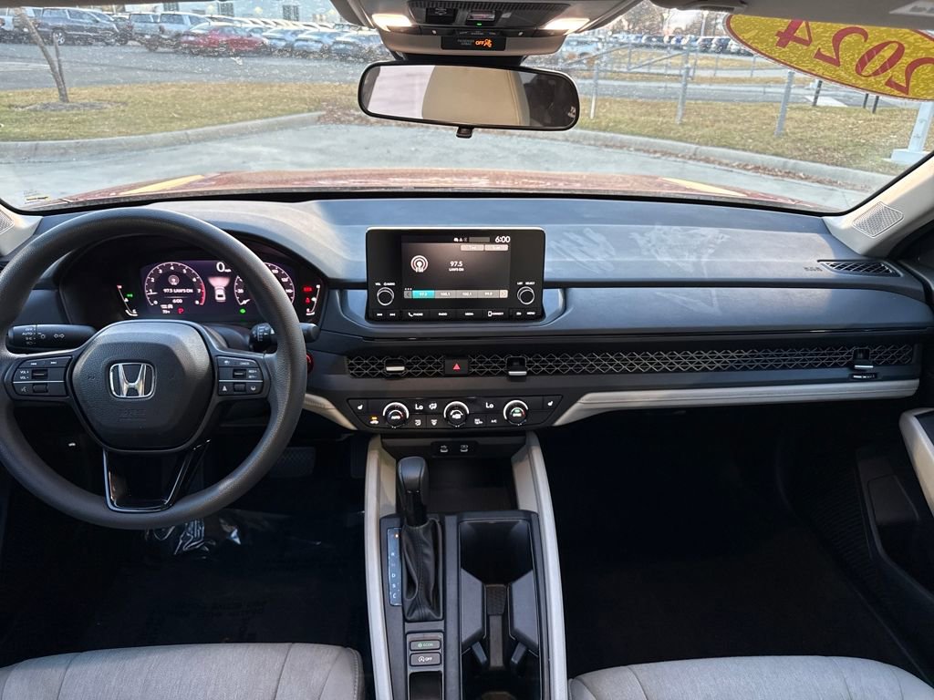 Used 2024 Honda Accord EX image 27