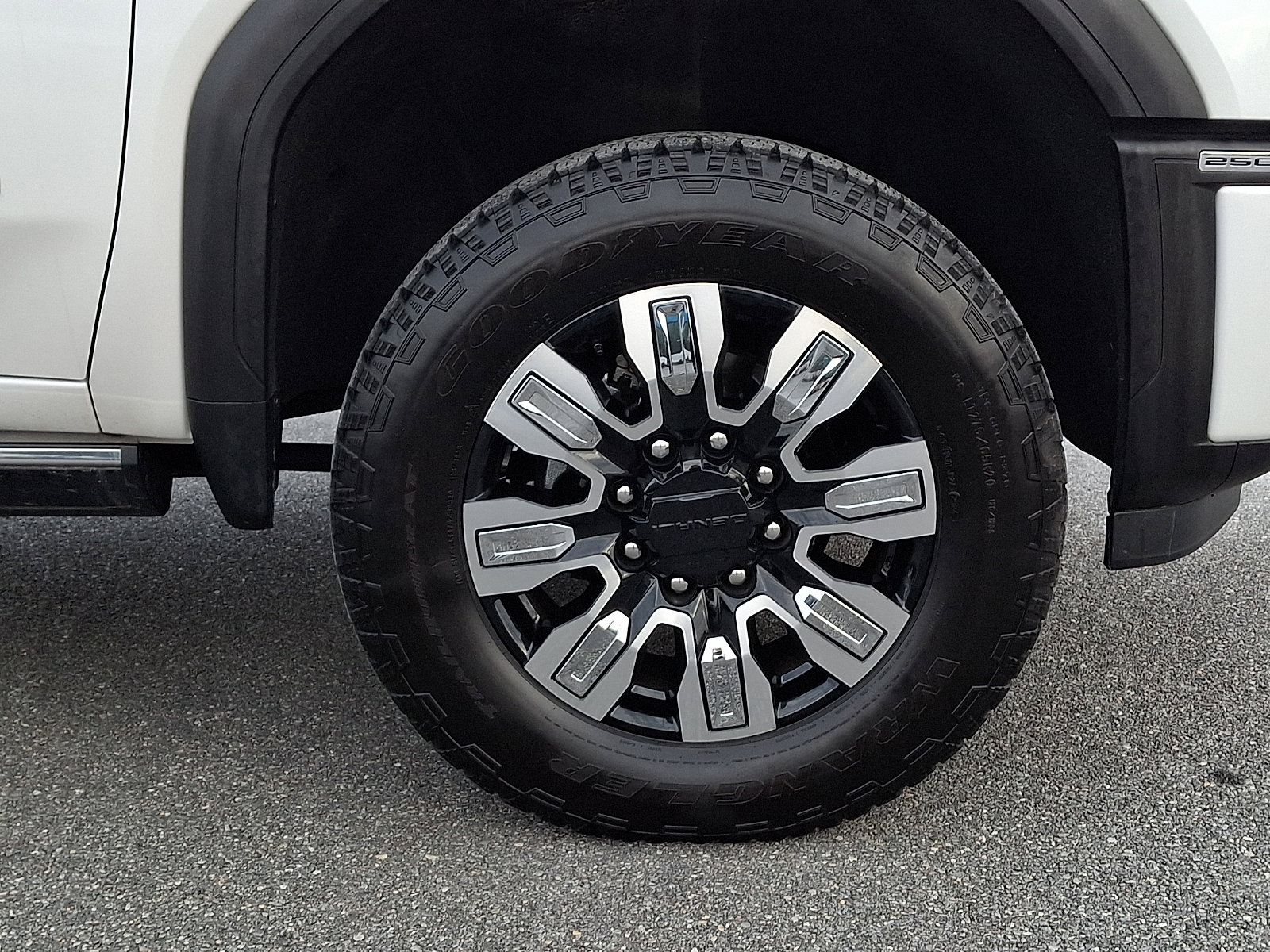 Certified 2025 GMC Sierra 2500 Denali w/ Denali Reserve Package image 8