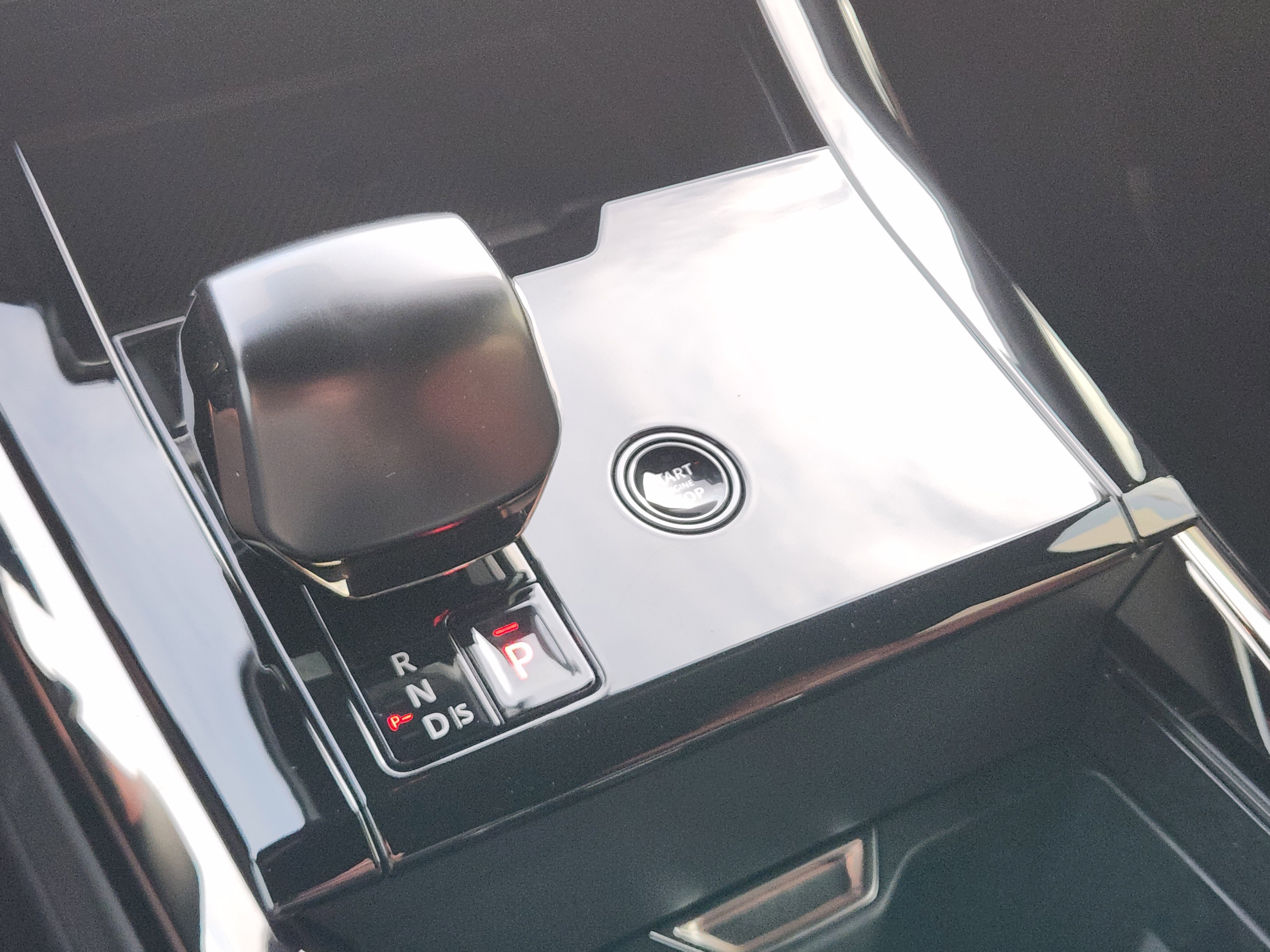 New 2025 Land Rover Range Rover Sport SV Edition Two image 19