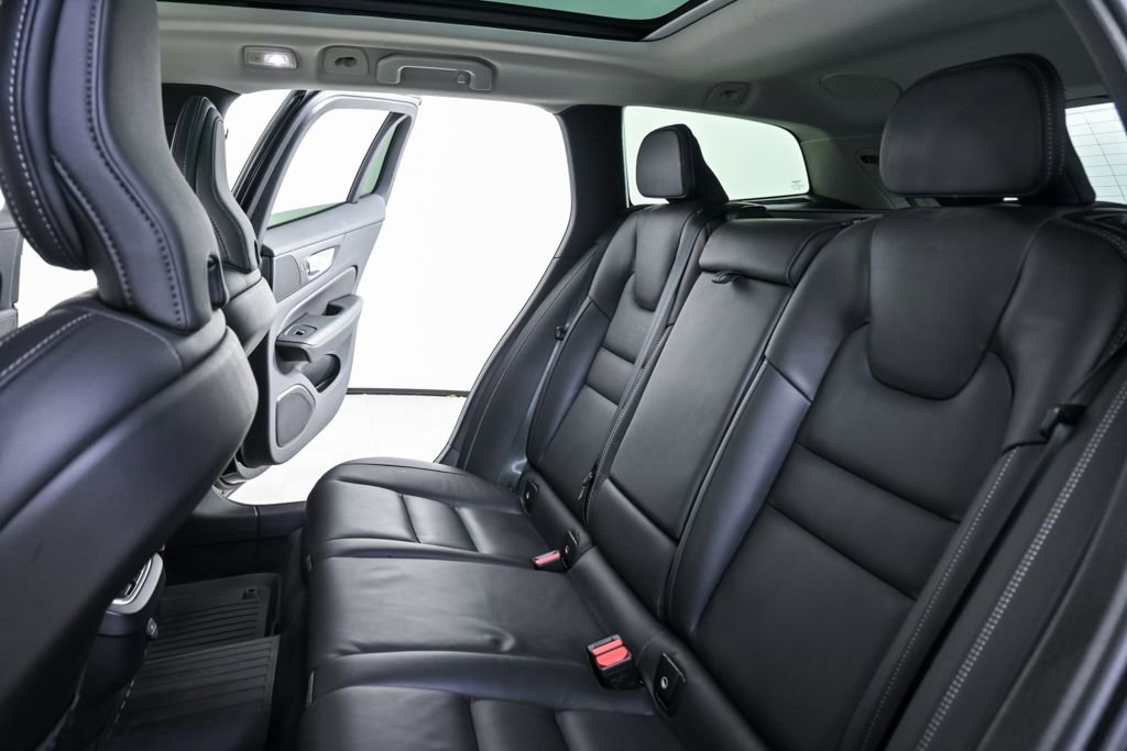 Certified 2024 Volvo V60 B5 Cross Country Ultimate image 23
