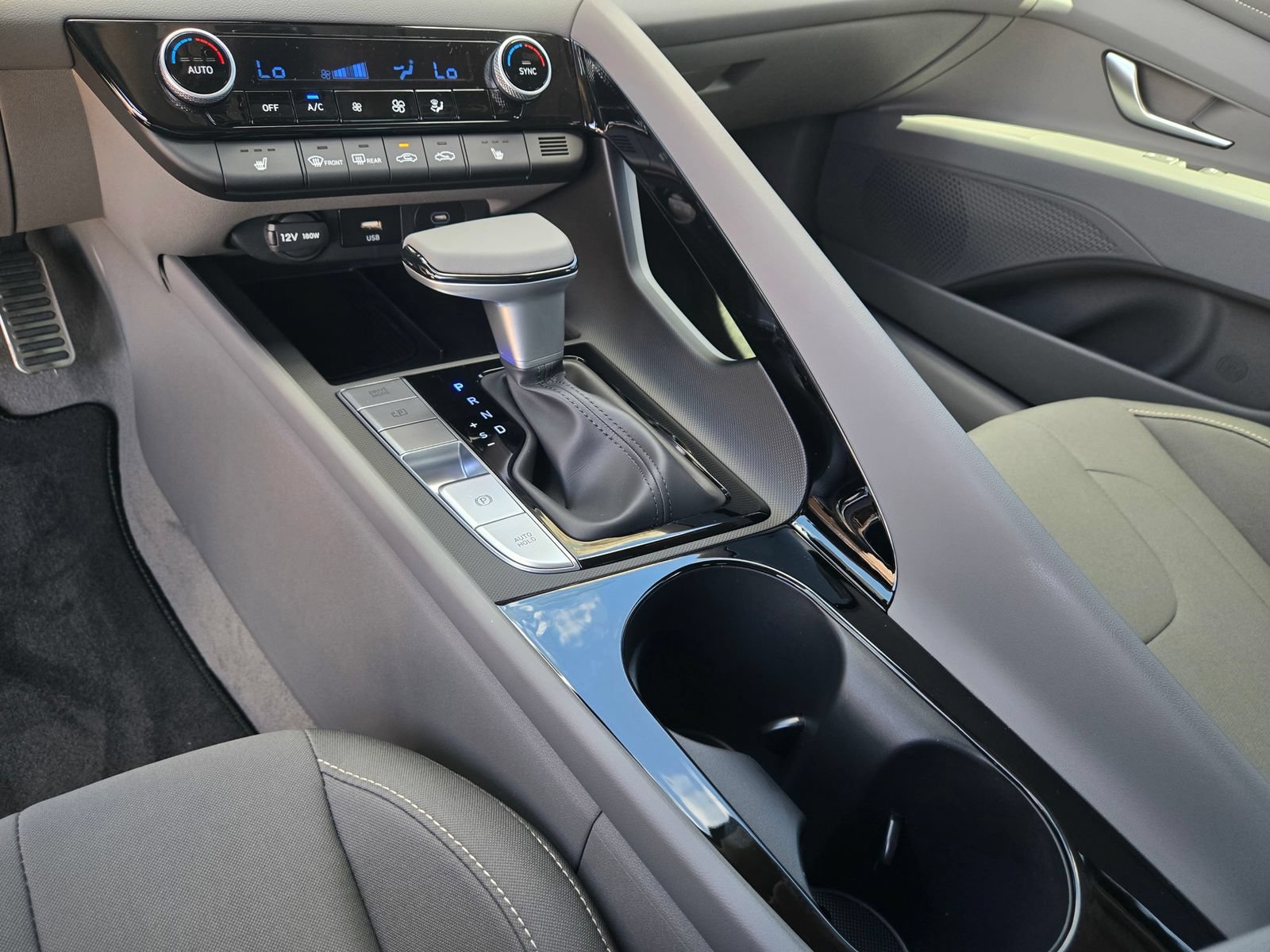 New 2026 Hyundai Elantra SEL Sport Premium FWD image 13