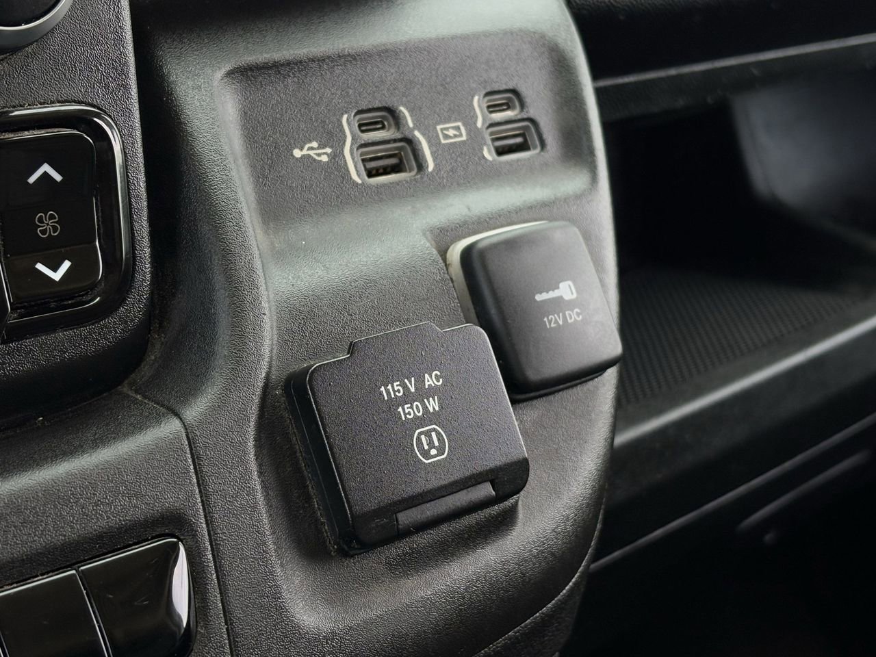 Used 2022 RAM ProMaster 3500 w/ Fleet Safety Group (AWQ) image 17