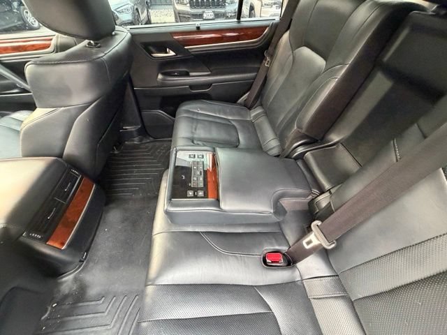 Used 2017 Lexus LX 570 4WD w/ Luxury Package image 21
