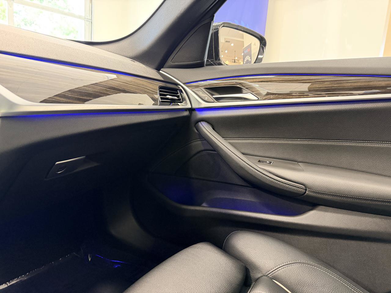 Used 2019 BMW 530i xDrive AWD/4WD image 46
