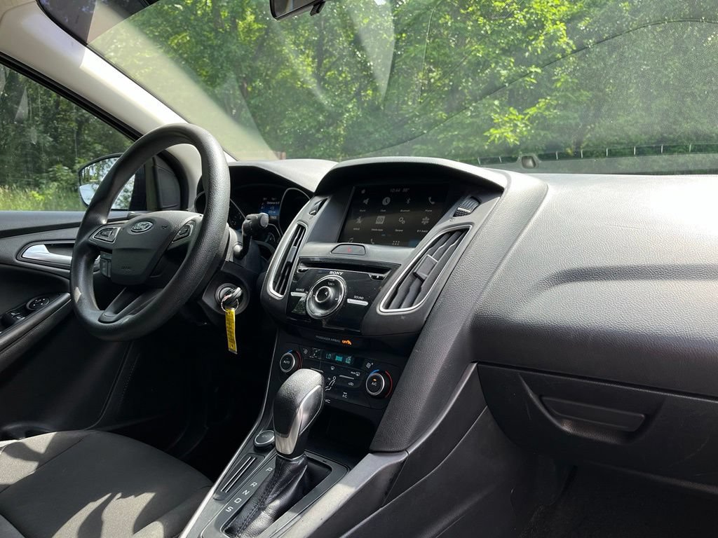 Used 2017 Ford Focus SEL FWD image 26