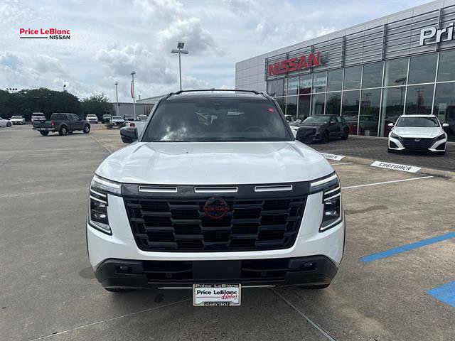 Used 2025 Nissan Armada PRO-4X AWD/4WD image 2