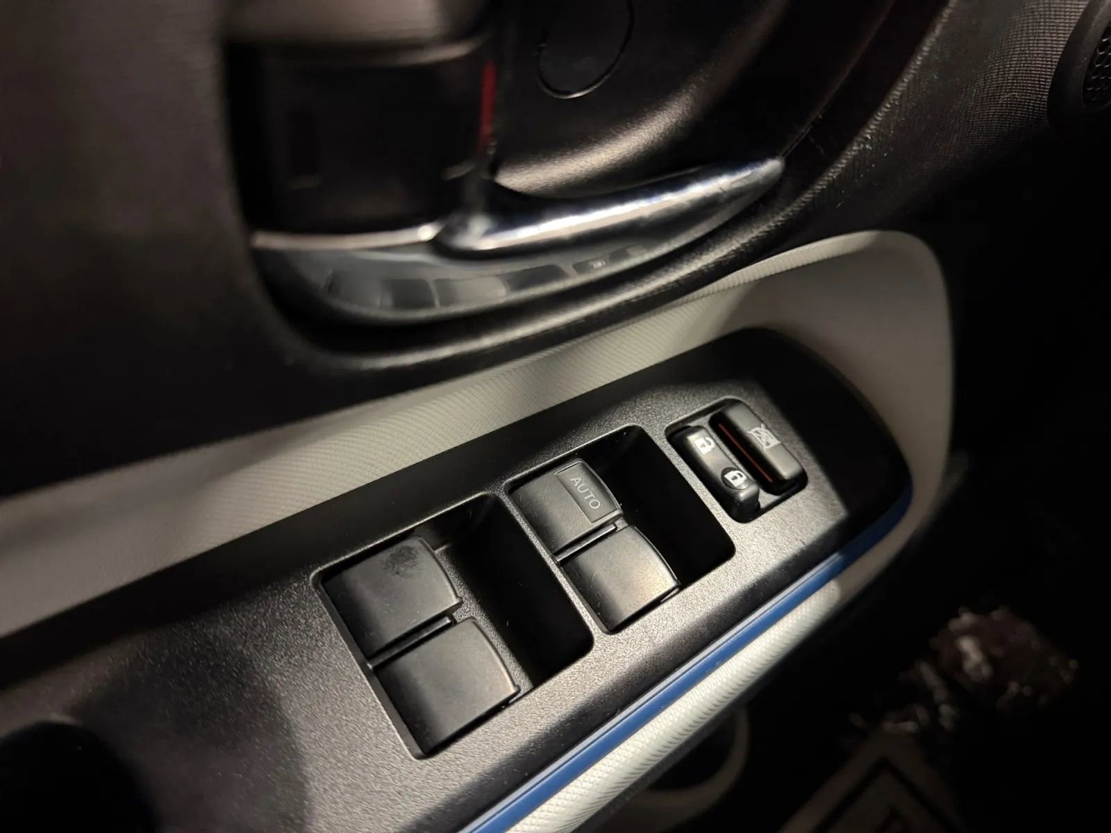 Used 2012 Toyota Prius C Two image 31