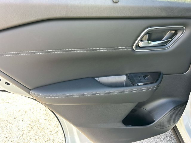 New 2026 Nissan Rogue Platinum AWD/4WD image 20