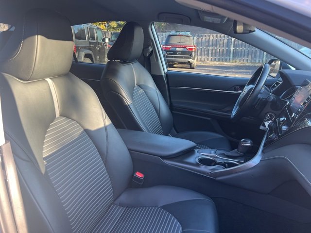 Used 2023 Toyota Camry SE image 12