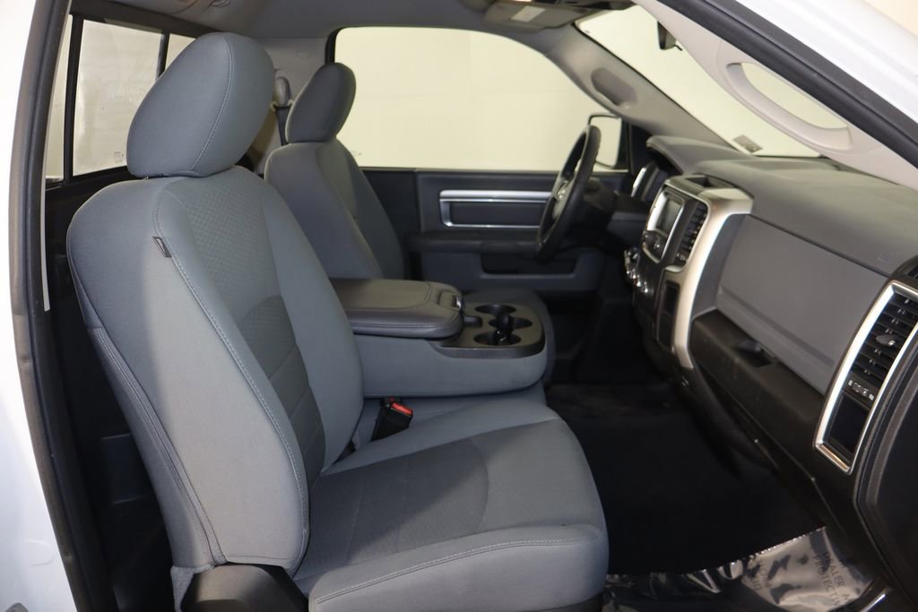 Used 2019 RAM 1500 Classic SLT image 10