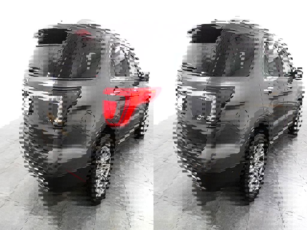 Certified 2017 Ford Explorer Limited w/ Equipment Group 301A image 6