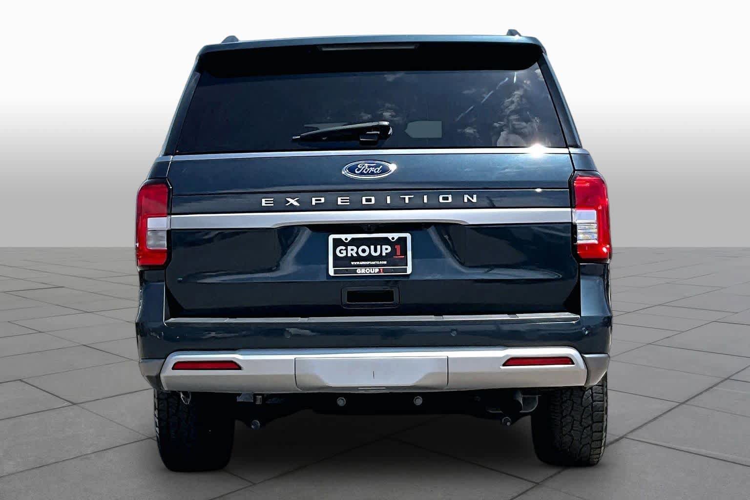 Used 2022 Ford Expedition XLT AWD/4WD image 5