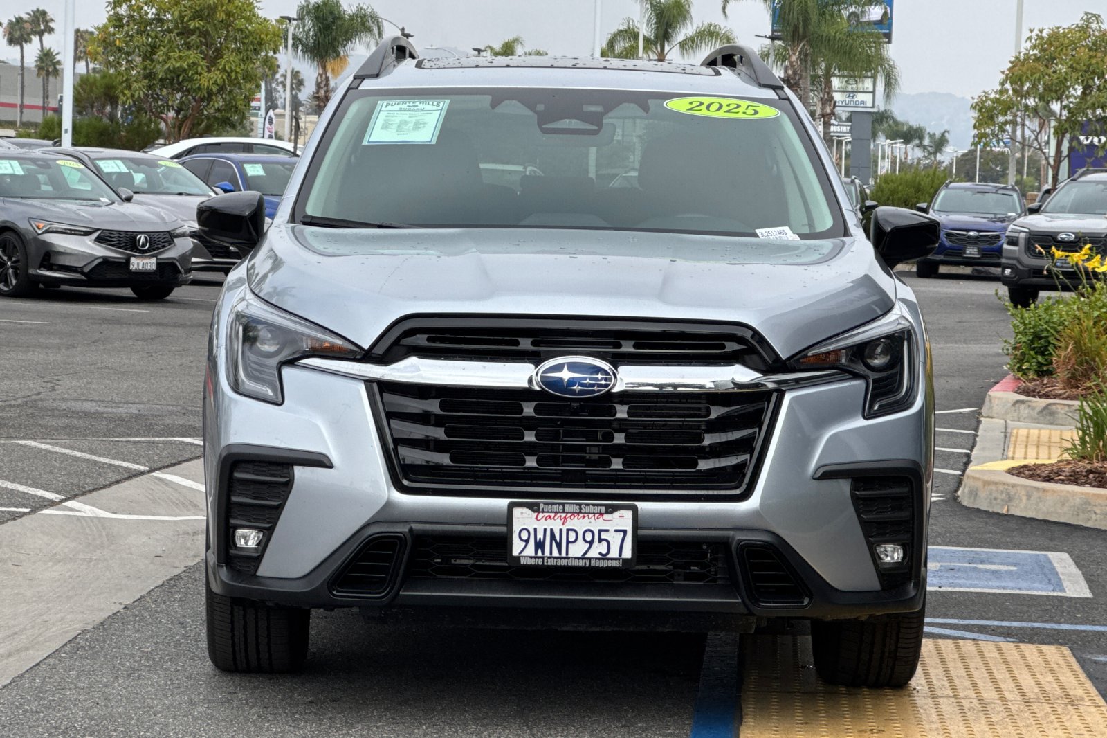 Used 2025 Subaru Ascent Limited AWD/4WD image 9