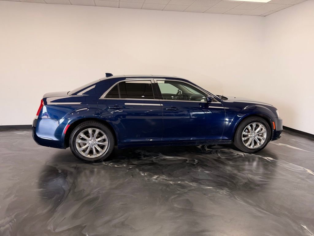 Used 2016 Chrysler 300 Limited AWD/4WD image 14