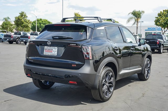 New 2026 Nissan Kicks SR image 7
