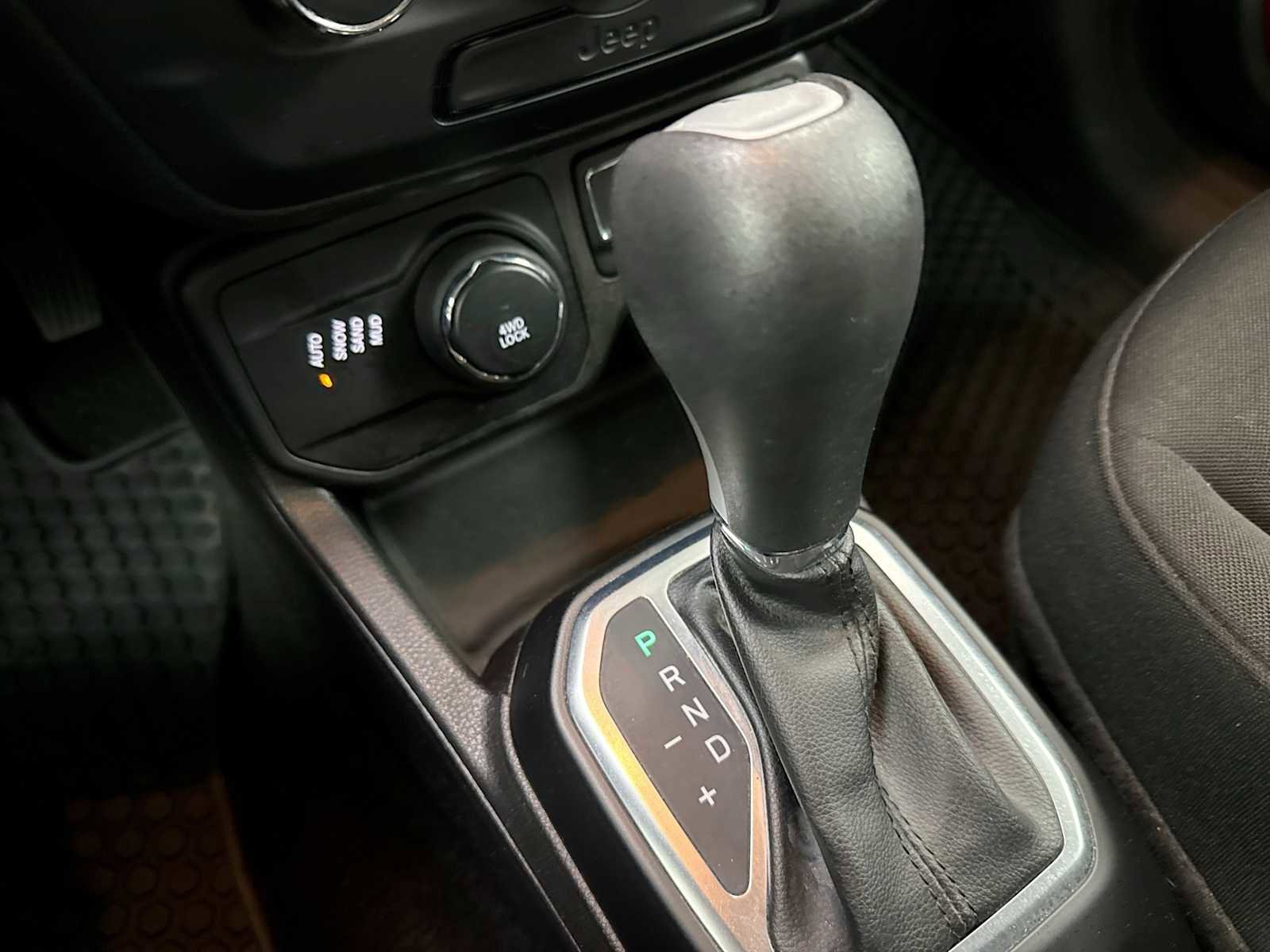 Used 2018 Jeep Renegade Sport w/ Power & Air Group image 26