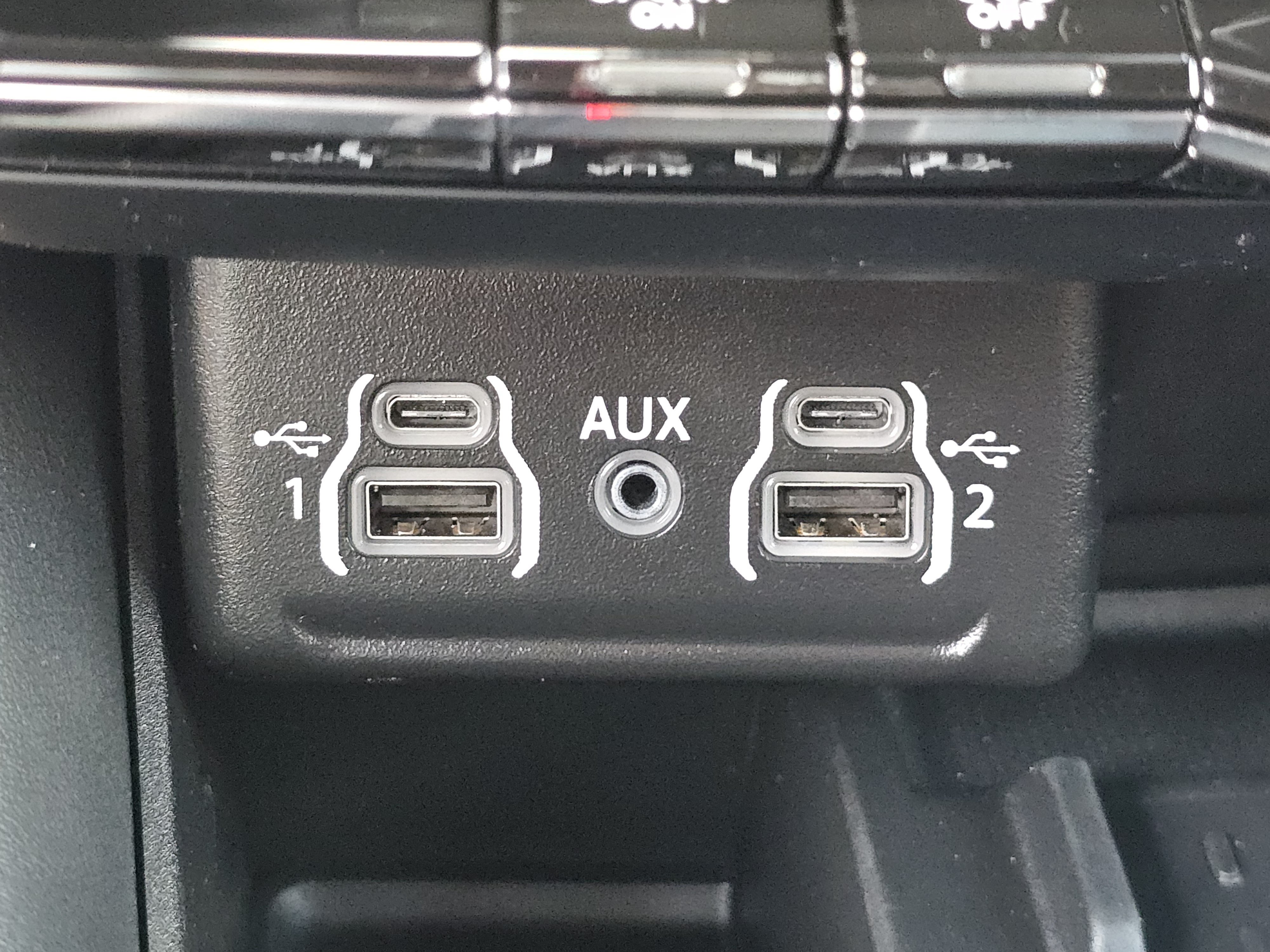 Used 2025 Dodge Durango R/T AWD/4WD image 28