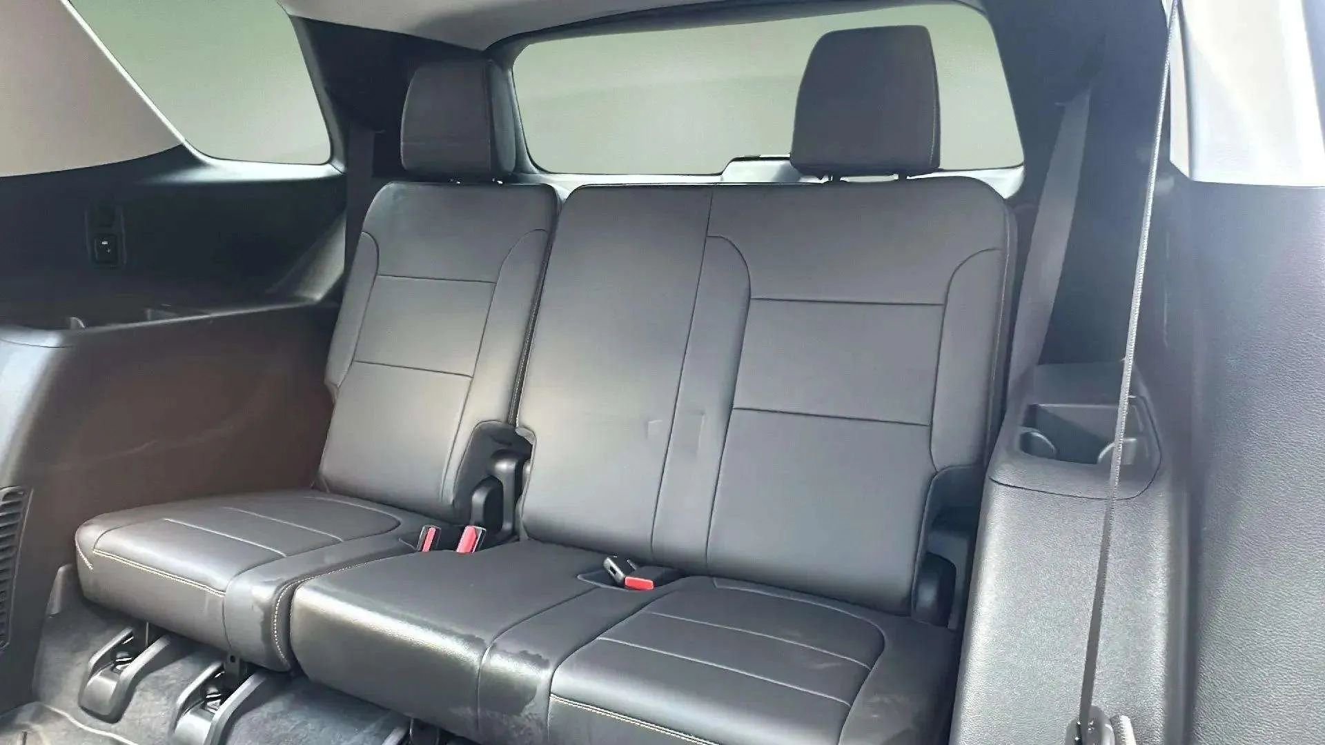 Used 2021 Chevrolet Traverse LT w/ LT Premium Package image 19