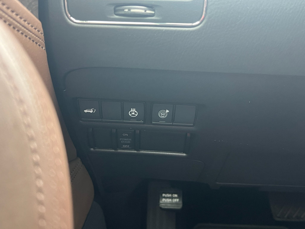 Used 2024 Nissan Armada Platinum w/ Captain's Chairs Package AWD/4WD image 22