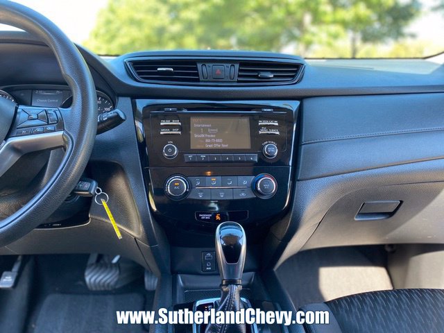 Used 2017 Nissan Rogue S AWD/4WD image 22