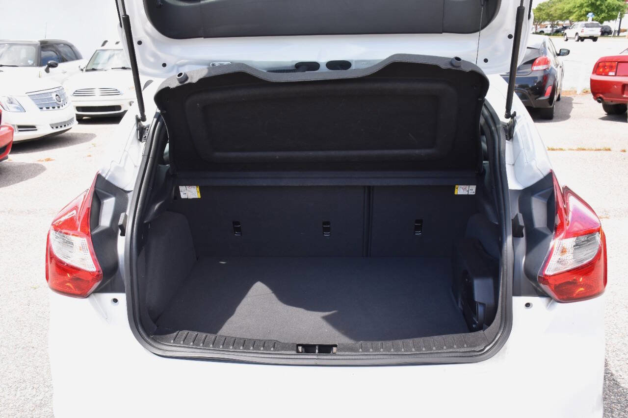 Used 2014 Ford Focus ST w/ Equipment Group 202A FWD image 8