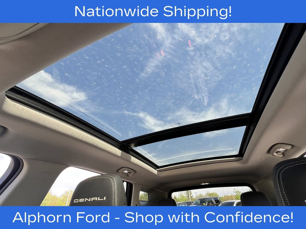 Used 2023 GMC Terrain Denali w/ LPO, Floor Liner Package AWD/4WD image 31