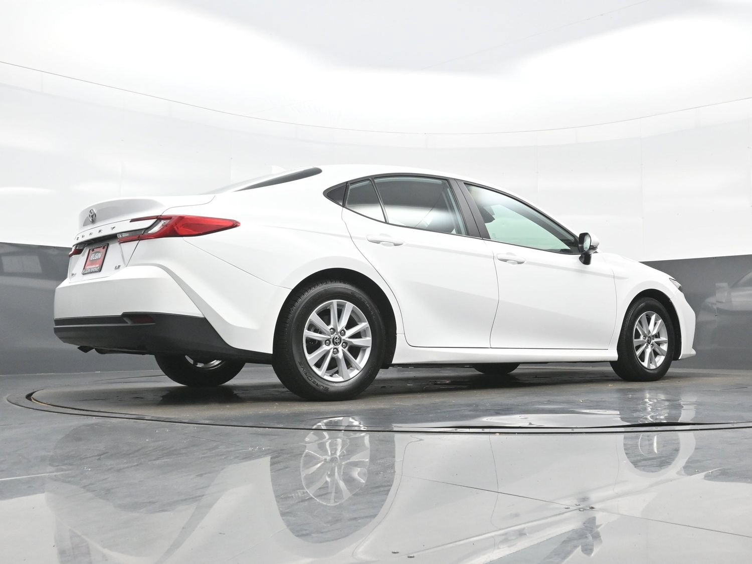 Used 2025 Toyota Camry LE FWD image 32