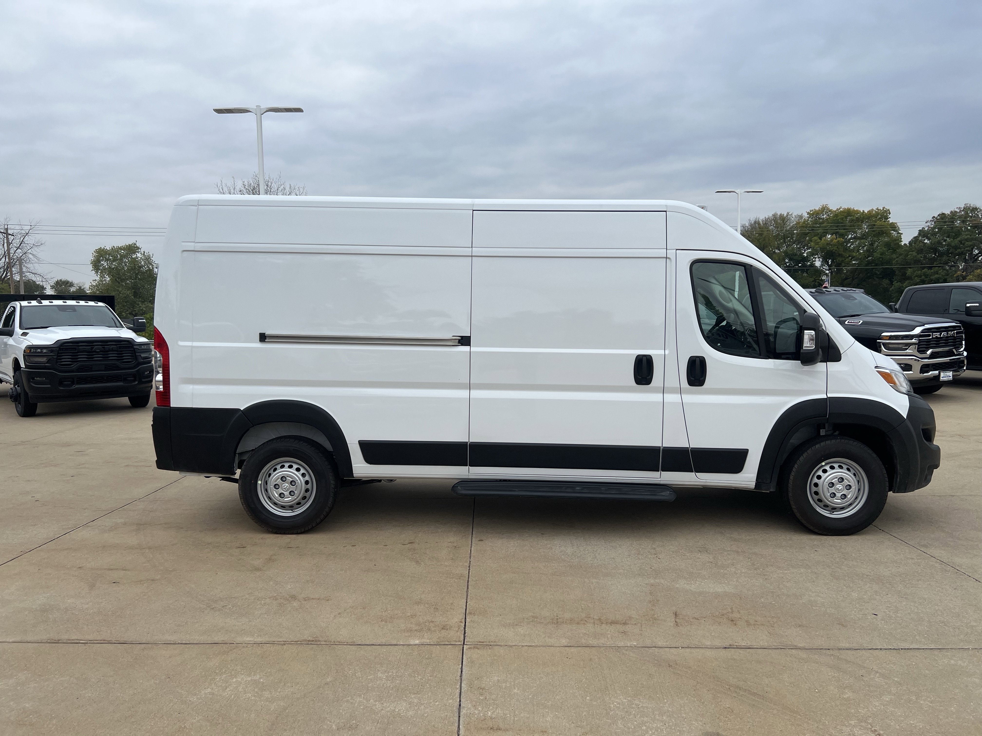 New 2026 RAM ProMaster 2500 w/ Convenience Group image 8