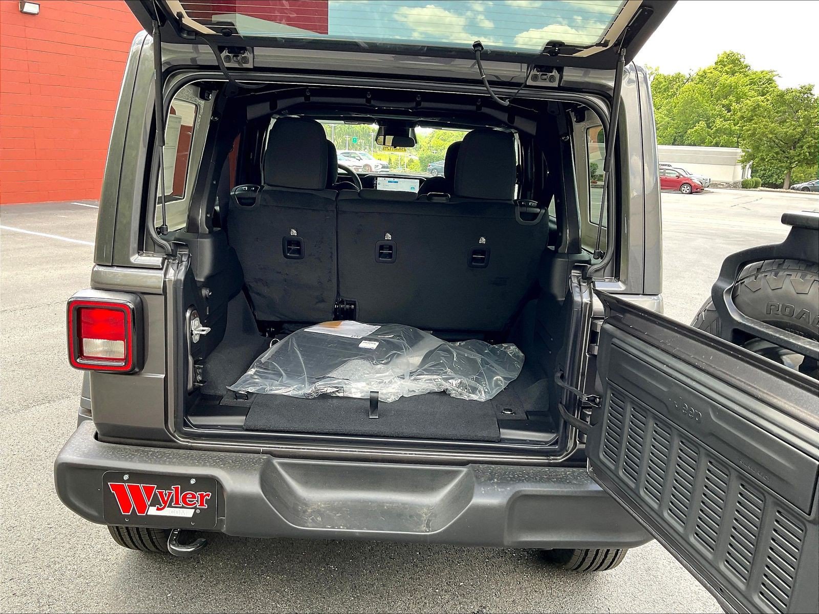 New 2026 Jeep Wrangler Unlimited Sport AWD/4WD image 22